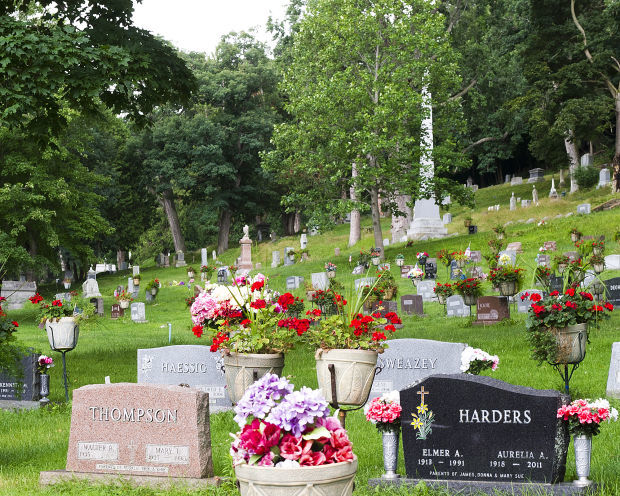 Woodlawn Cemetery